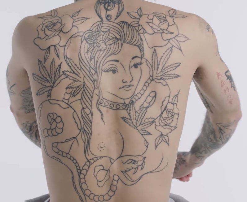 Lil Skies back tattoo