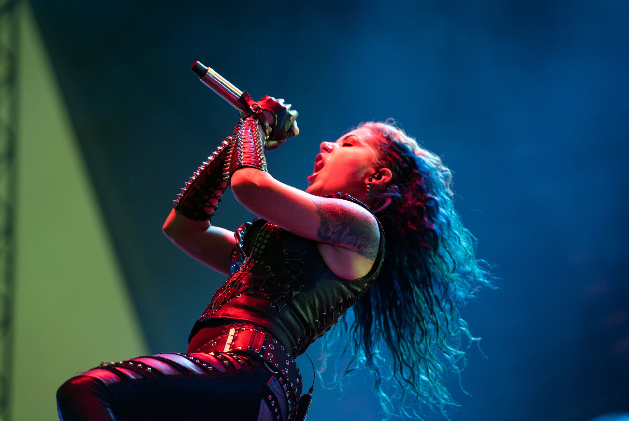 Alissa White-Gluz colorful shoulder tattoo at Elbriot 2018