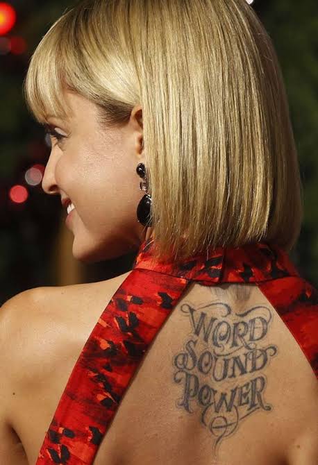 Mena Suvari tattoos