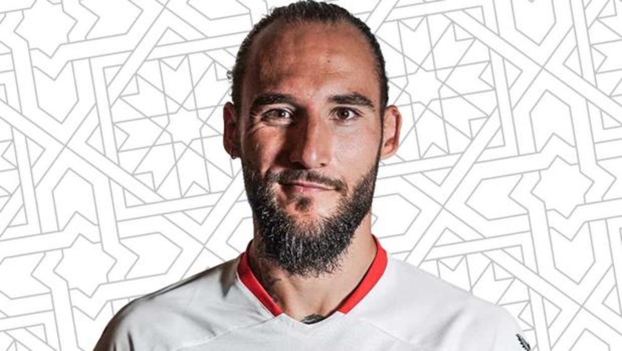Nemanja Gudelj friendship and name tattoos across his arms and hands