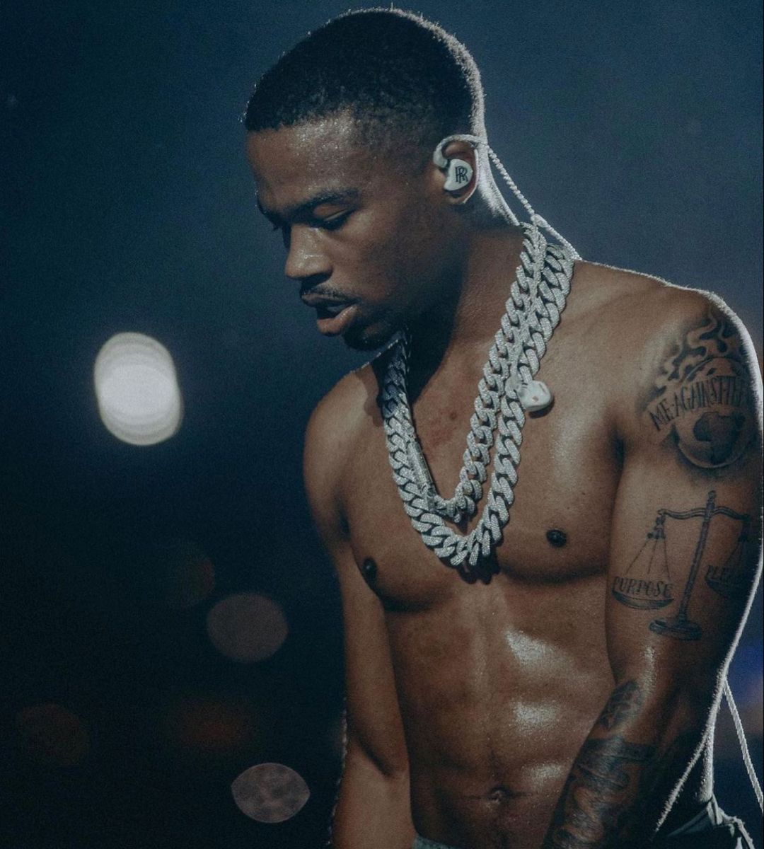 Roddy Ricch live arm tattoos