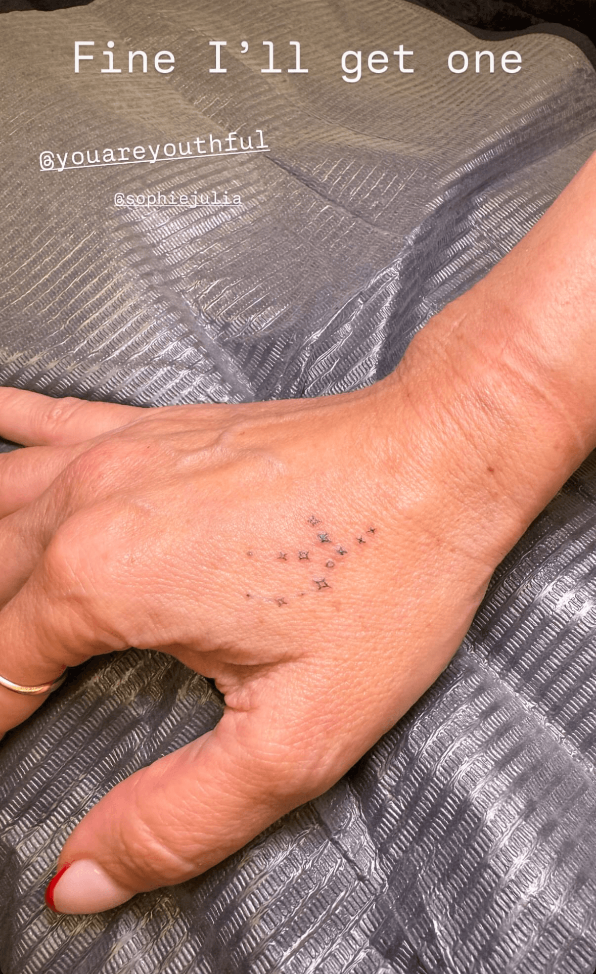 Sarah Michelle Gellar constellation hand tattoo