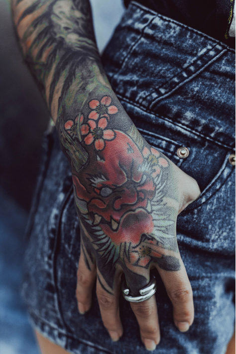 Tatiana Shmayluk early tattoo