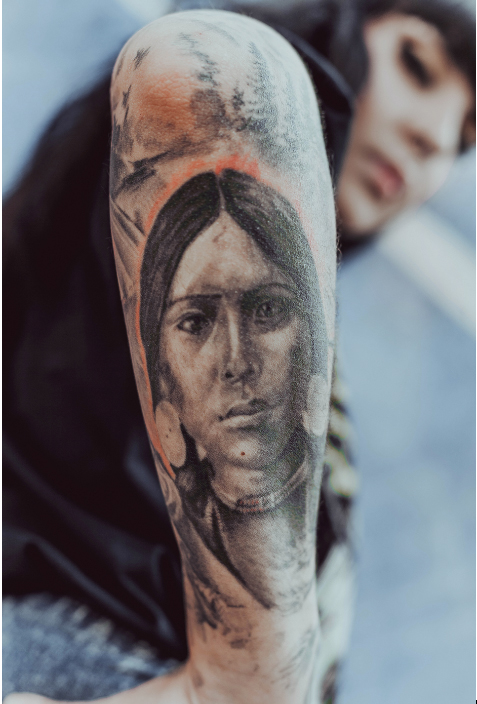 Tatiana Shmayluk tattoo detail