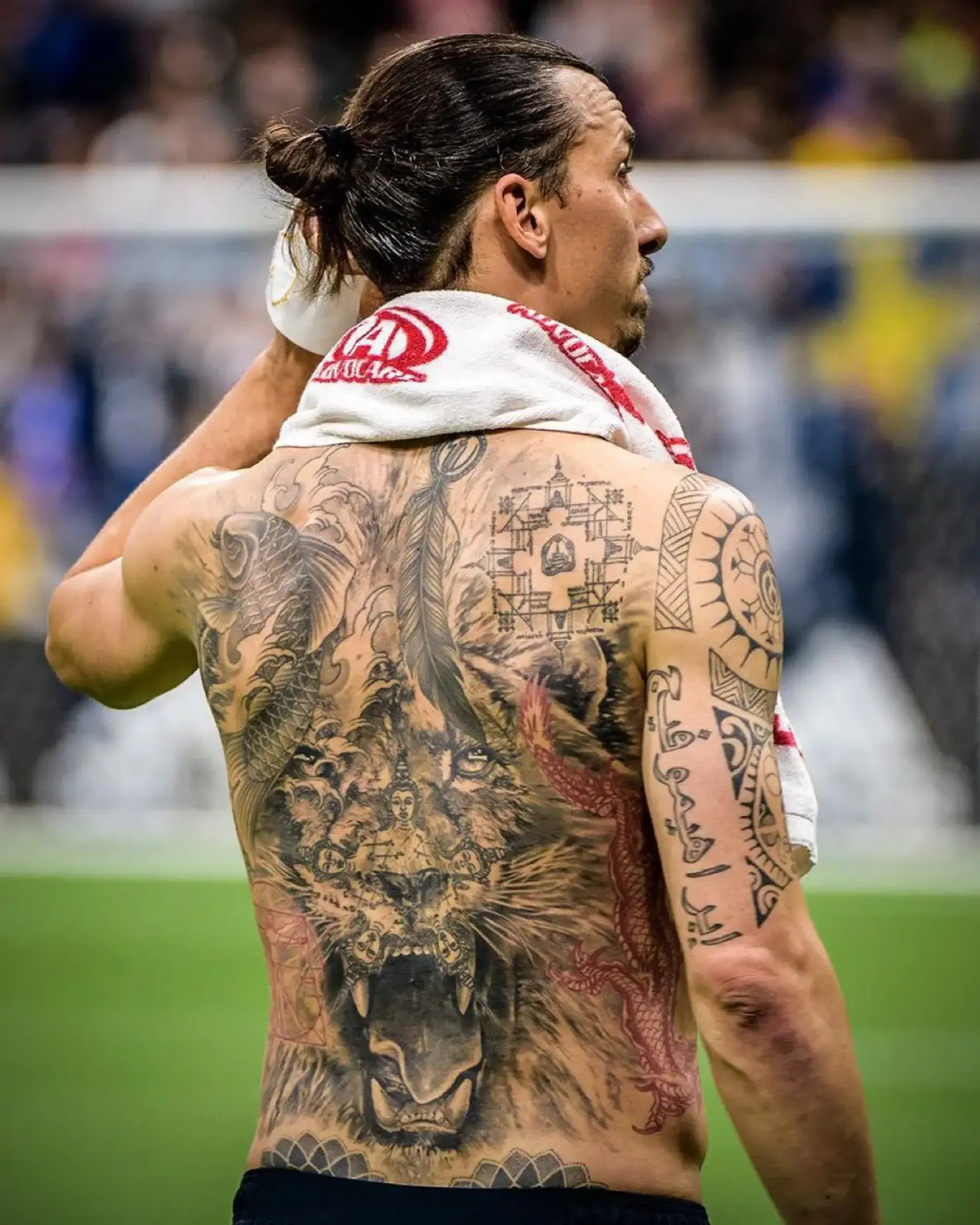 Zlatan Ibrahimovic back tattoo detail