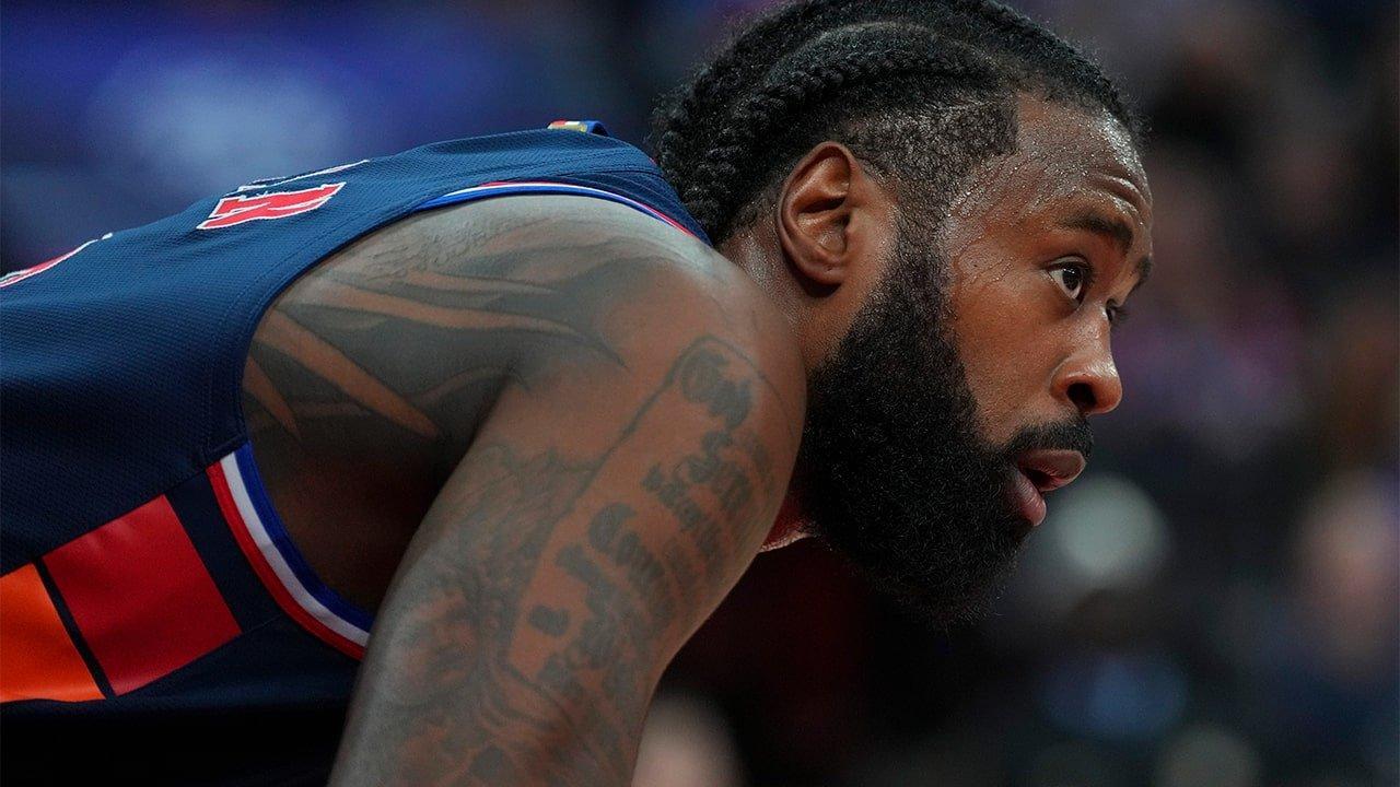 DeAndre Jordan tattoos: tattoo movement during basketball