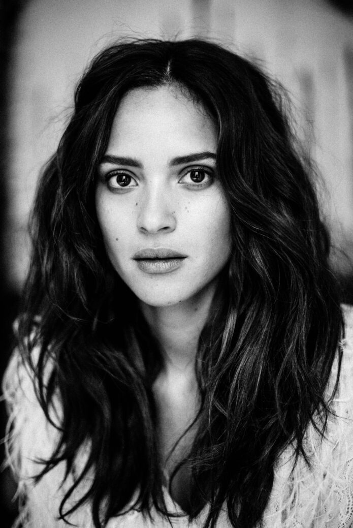Adria Arjona tattoos