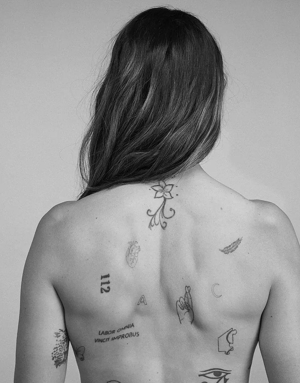 Alexia Putellas tattoos: a close view of the back tattoos