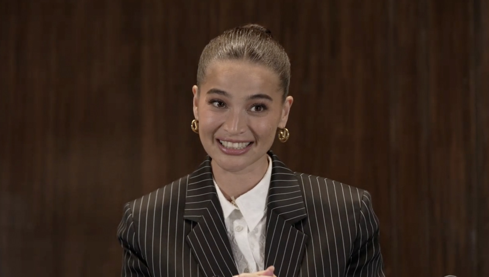 Anne Curtis portrait: face-visible interview portrait