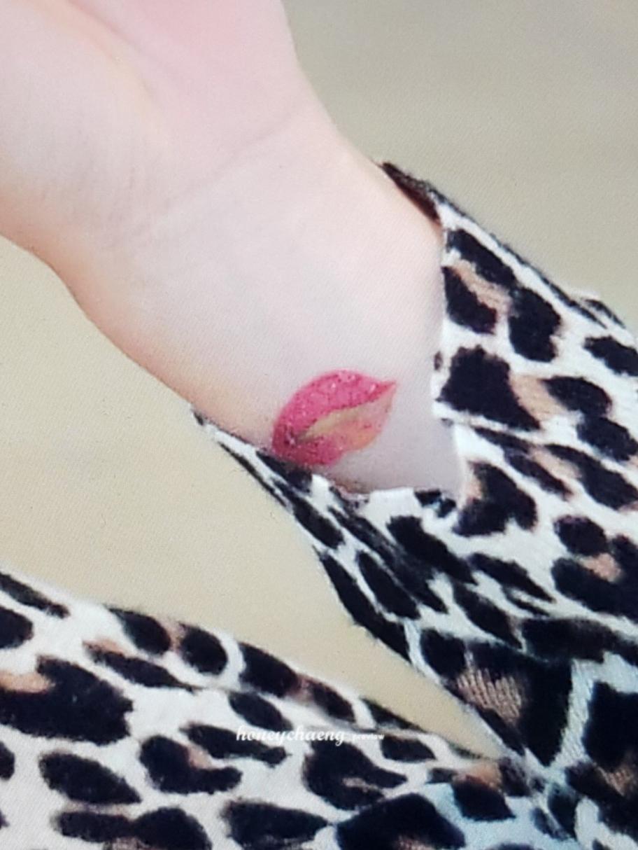 Chaeyoung tattoos: inline