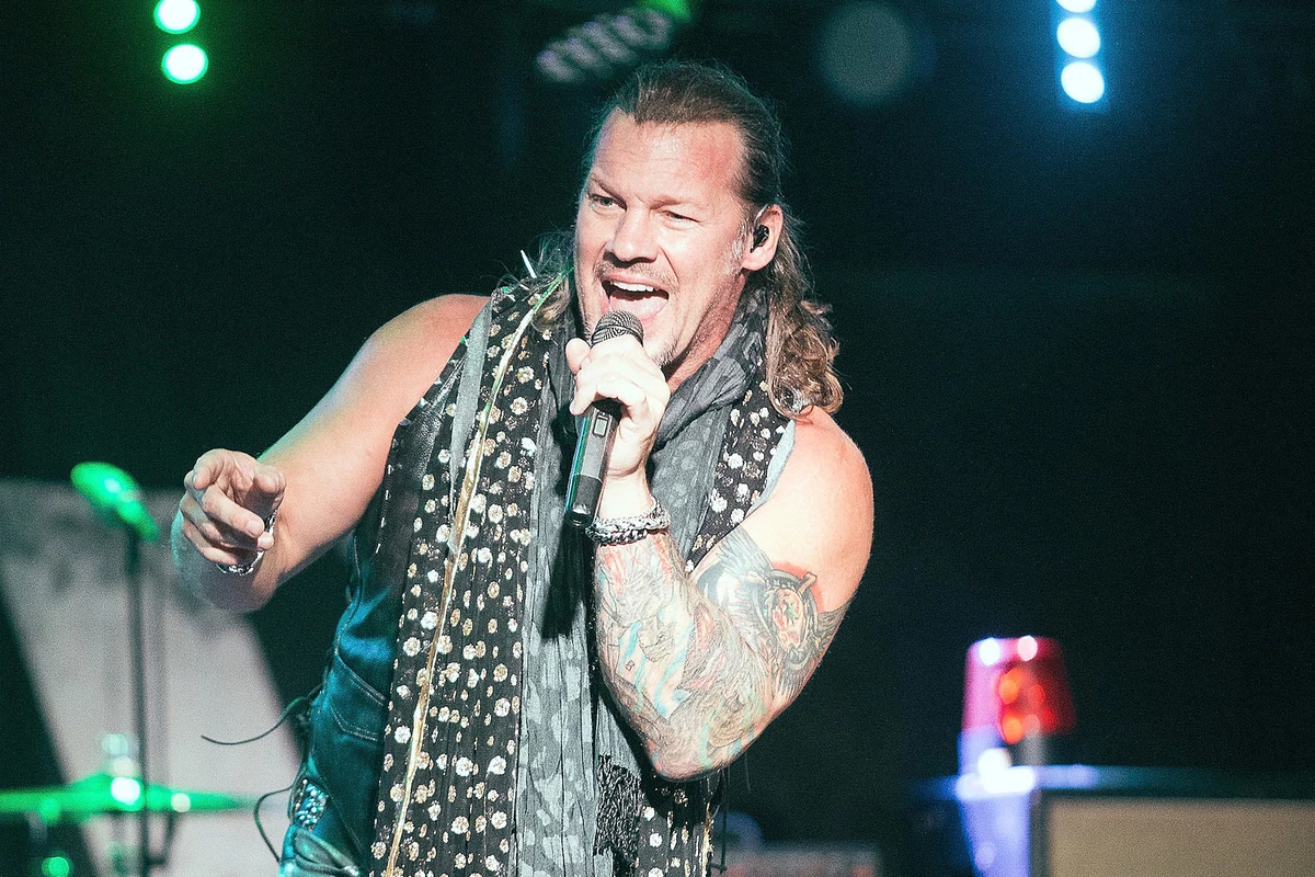 Chris Jericho sleeve tattoos during a Fozzy performance