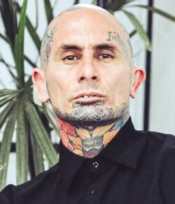 Emanuel Noir Tattoos: Face Ink, Incrollabile and the Flower on His Throat