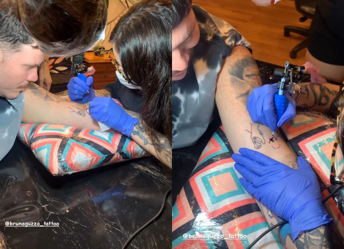 Ferrugem tattoos: Genuine tattoo-session photograph from the documented Quem report.
