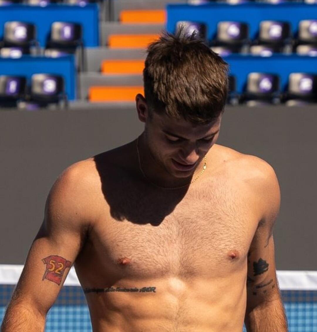 Flavio Cobolli visible arm and torso tattoo evidence Flavio Cobolli tattoos: visible arm and torso tattoo evidence