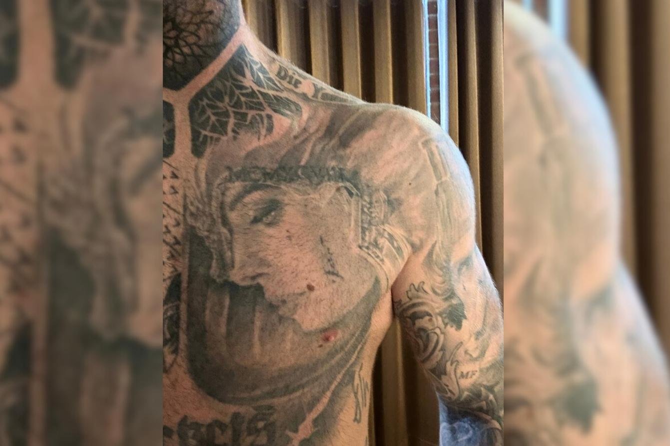 Flocke tattoos: verified tattoo photograph