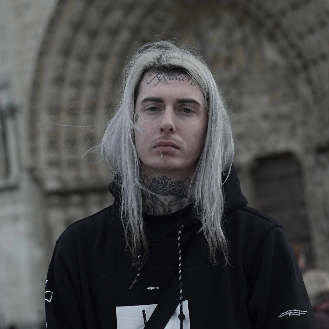 Ghostemane face and forehead tattoos