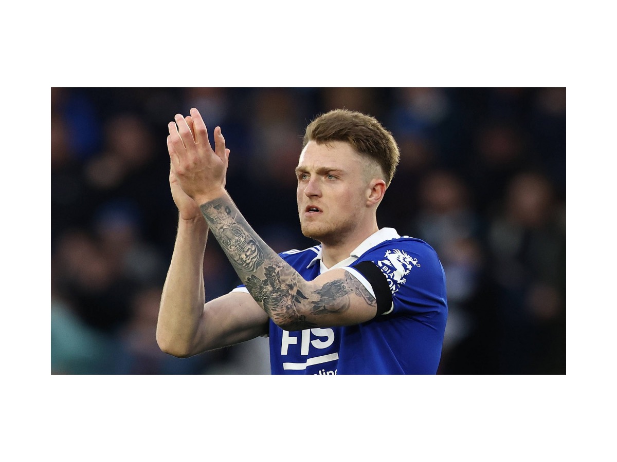 Harry Souttar tattoos: Souttar's full tattoo sleeve during a Leicester matchday applause