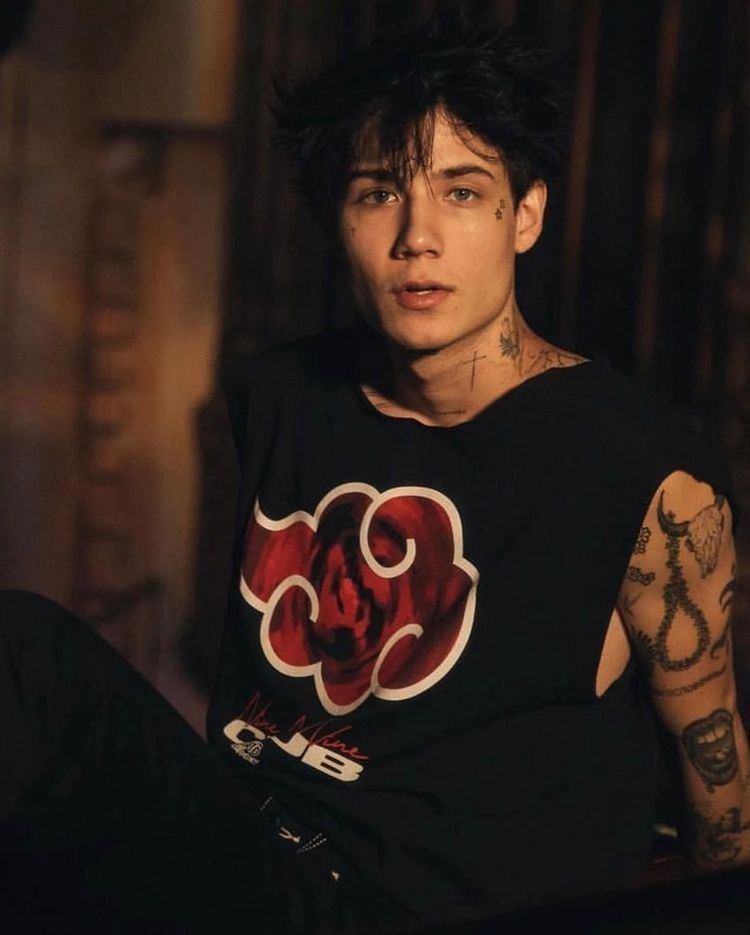 Jaden Hossler showing his neck and face tattoos