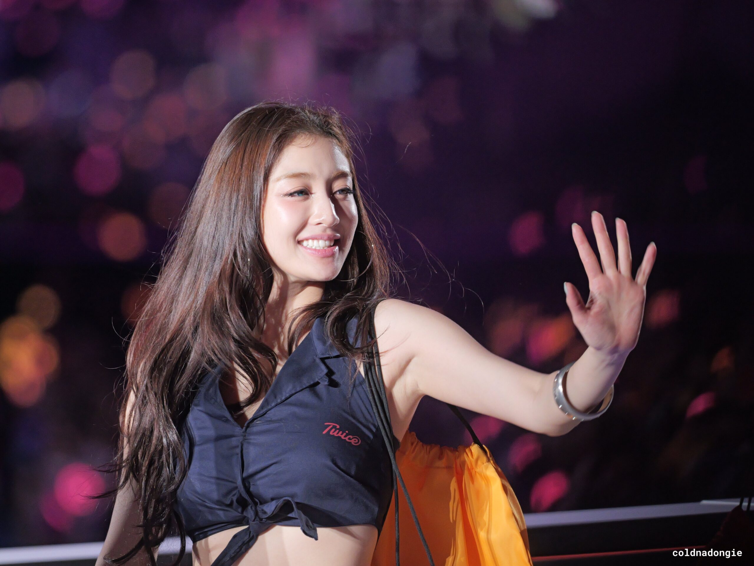 Jihyo Tokyo tour contextual performance photo Jihyo in a contextual photograph: inline; not tattoo evidence