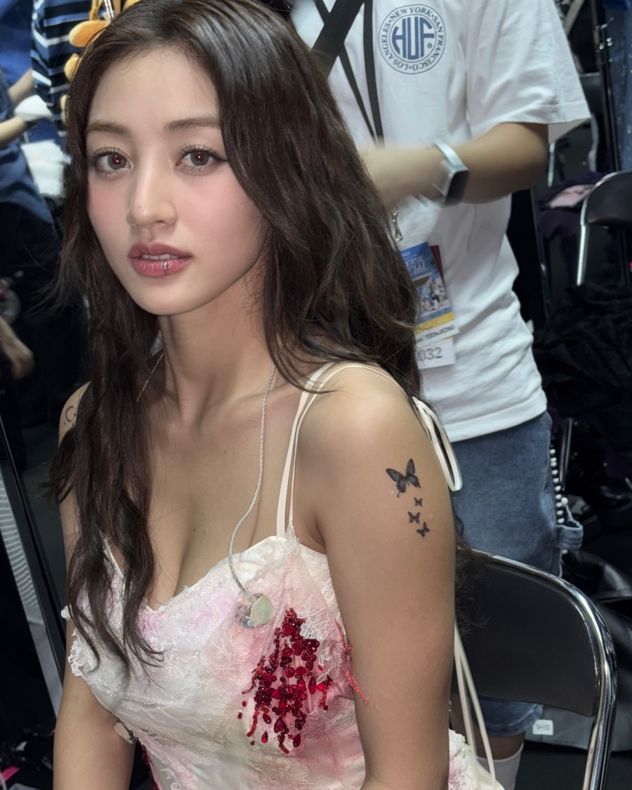 Jihyo butterfly tattoo cluster in backstage photo Jihyo tattoos: inline