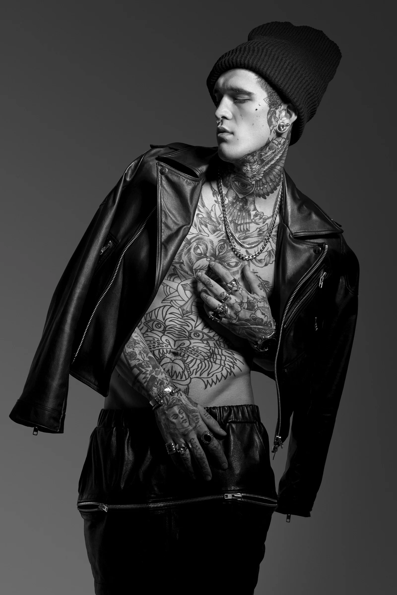 Jimmy Q stomach tiger tattoo