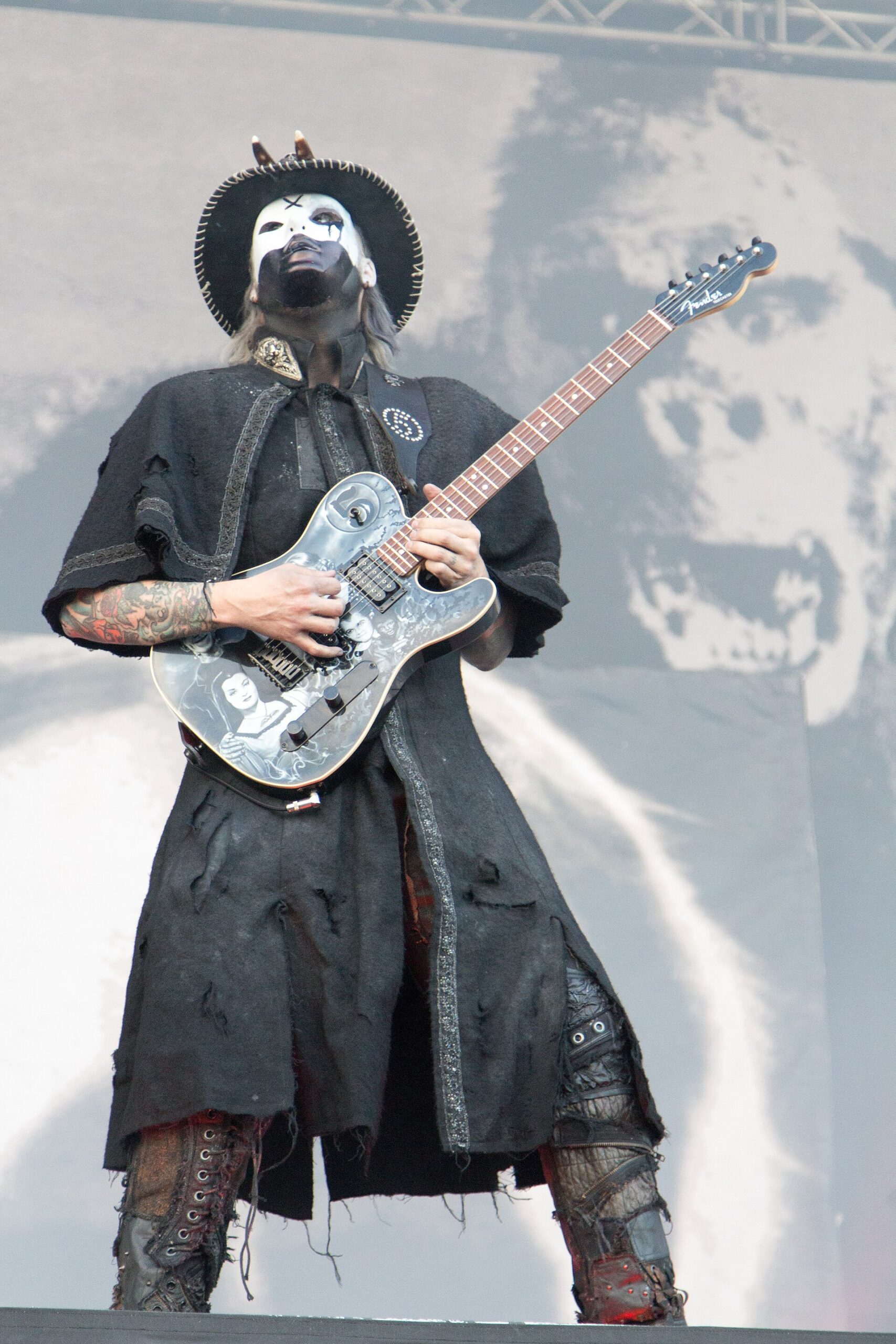 John 5 full arm tattoos on stage