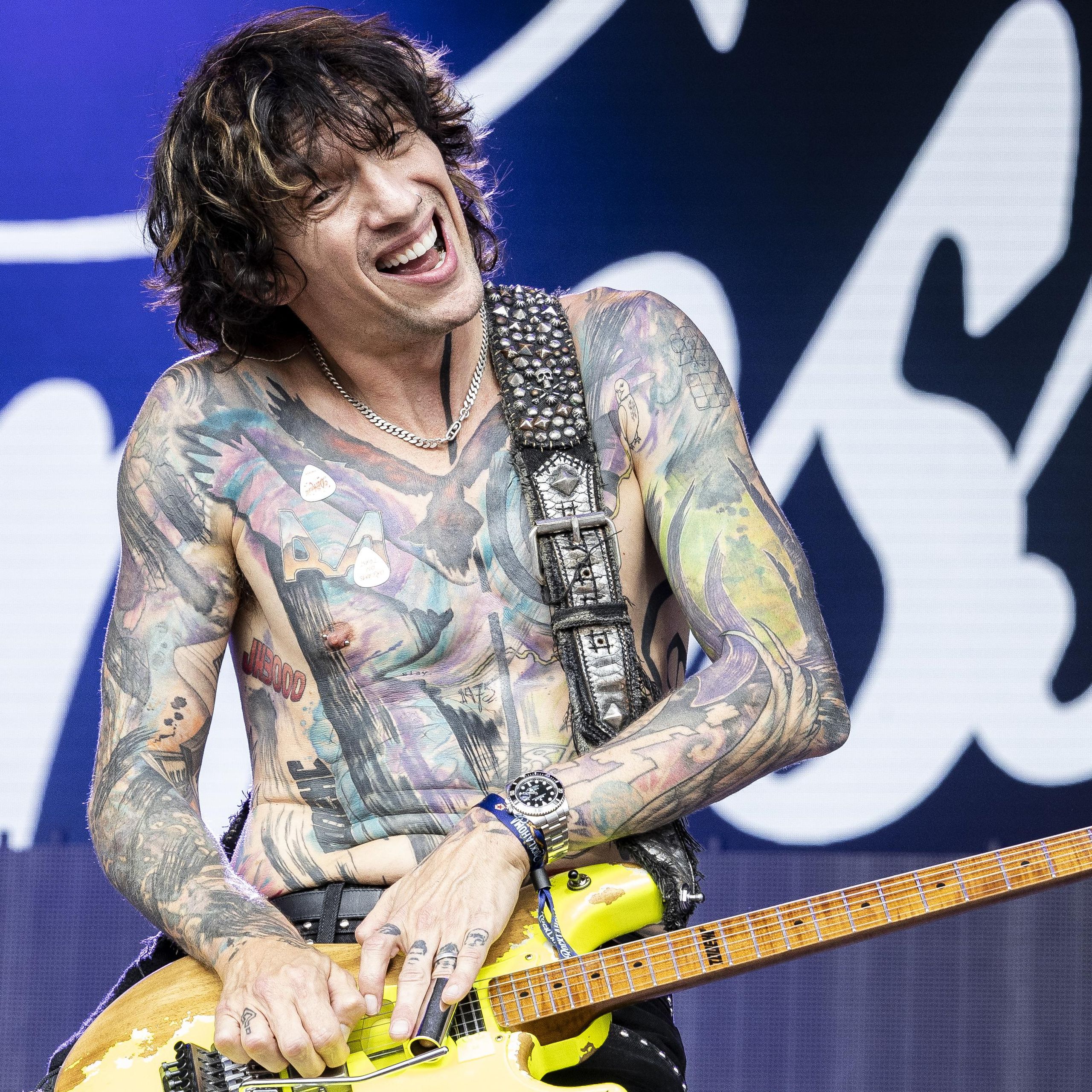 Justin Hawkins tattoos: Justin Hawkins DX7 synthesizer section image