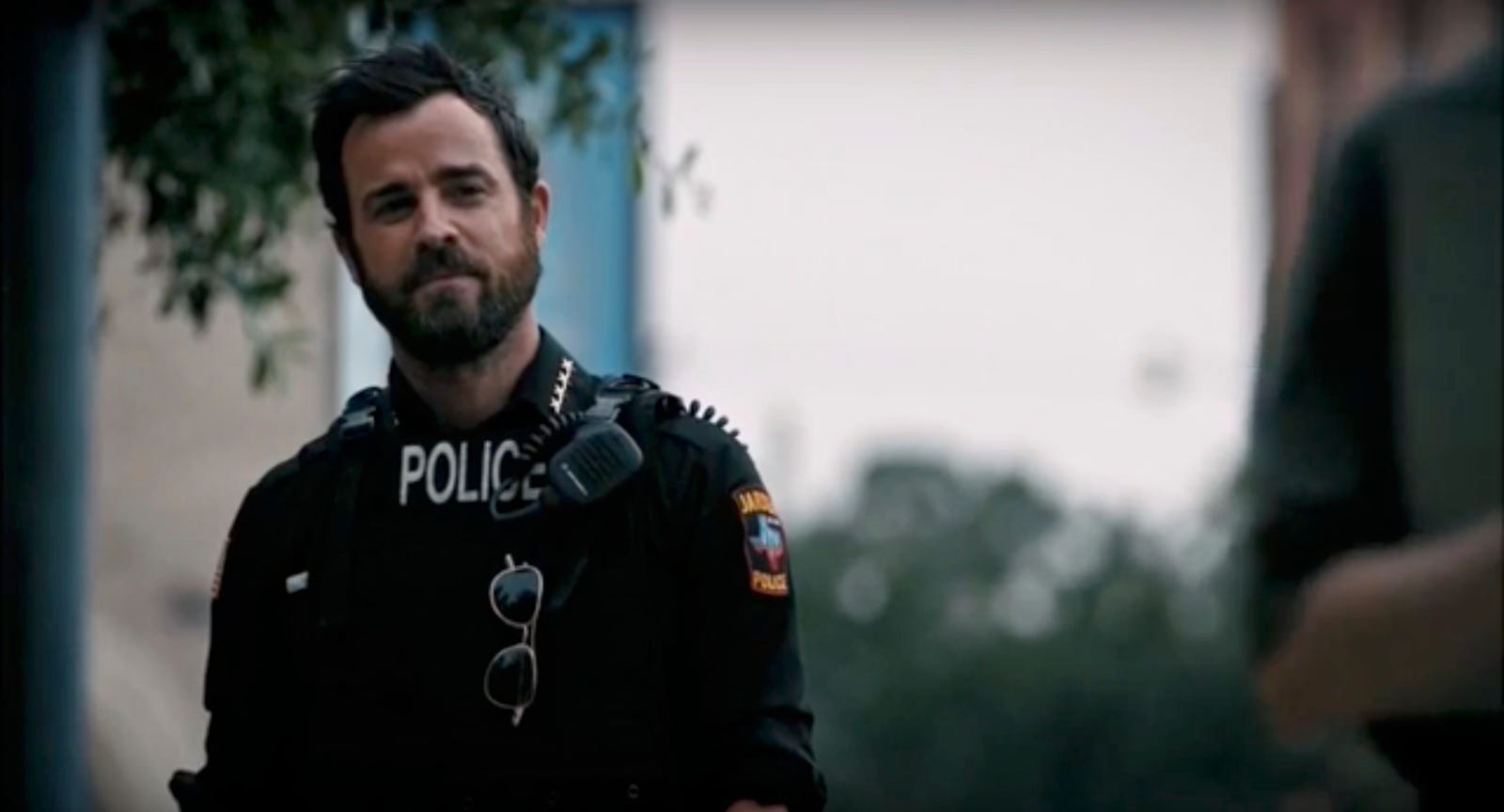 Justin Theroux in a contextual photograph: Contextual editorial portrait only; tattoo details are not visible.; not tattoo evidence