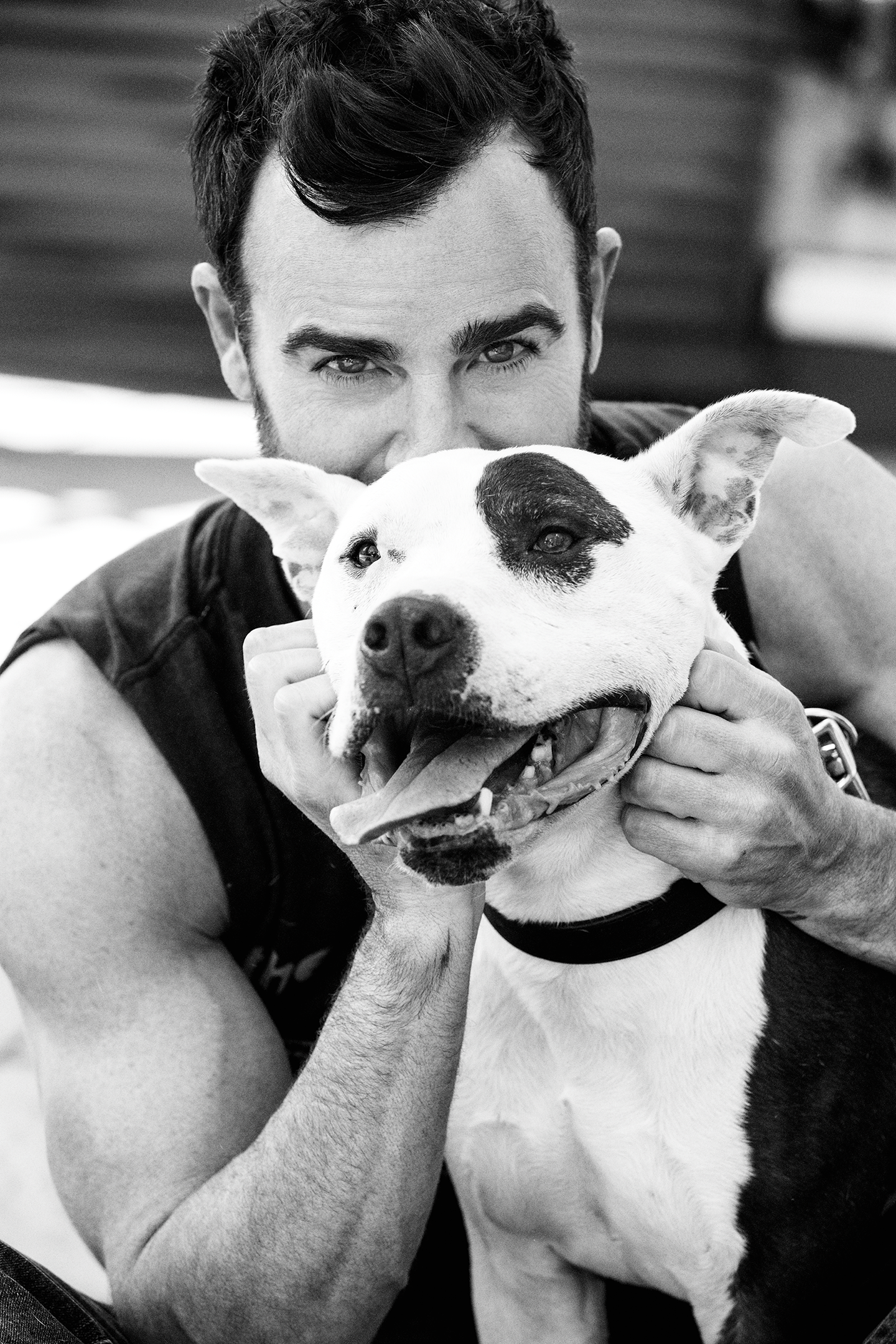 Justin Theroux in a contextual photograph: Contextual editorial portrait only; tattoo details are not visible.; not tattoo evidence