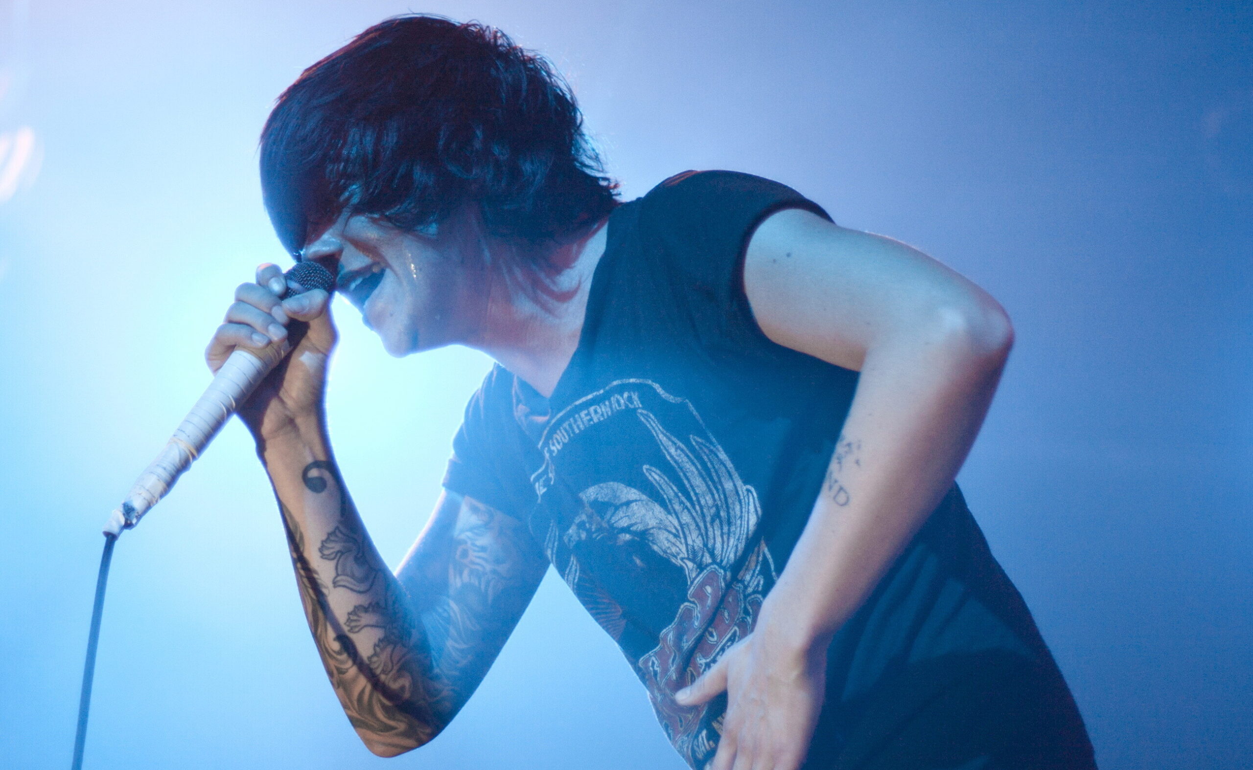 Kellin Quinn blue stage tattoos