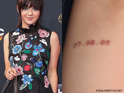 Maisie Williams and Sophie Turner matching tattoo