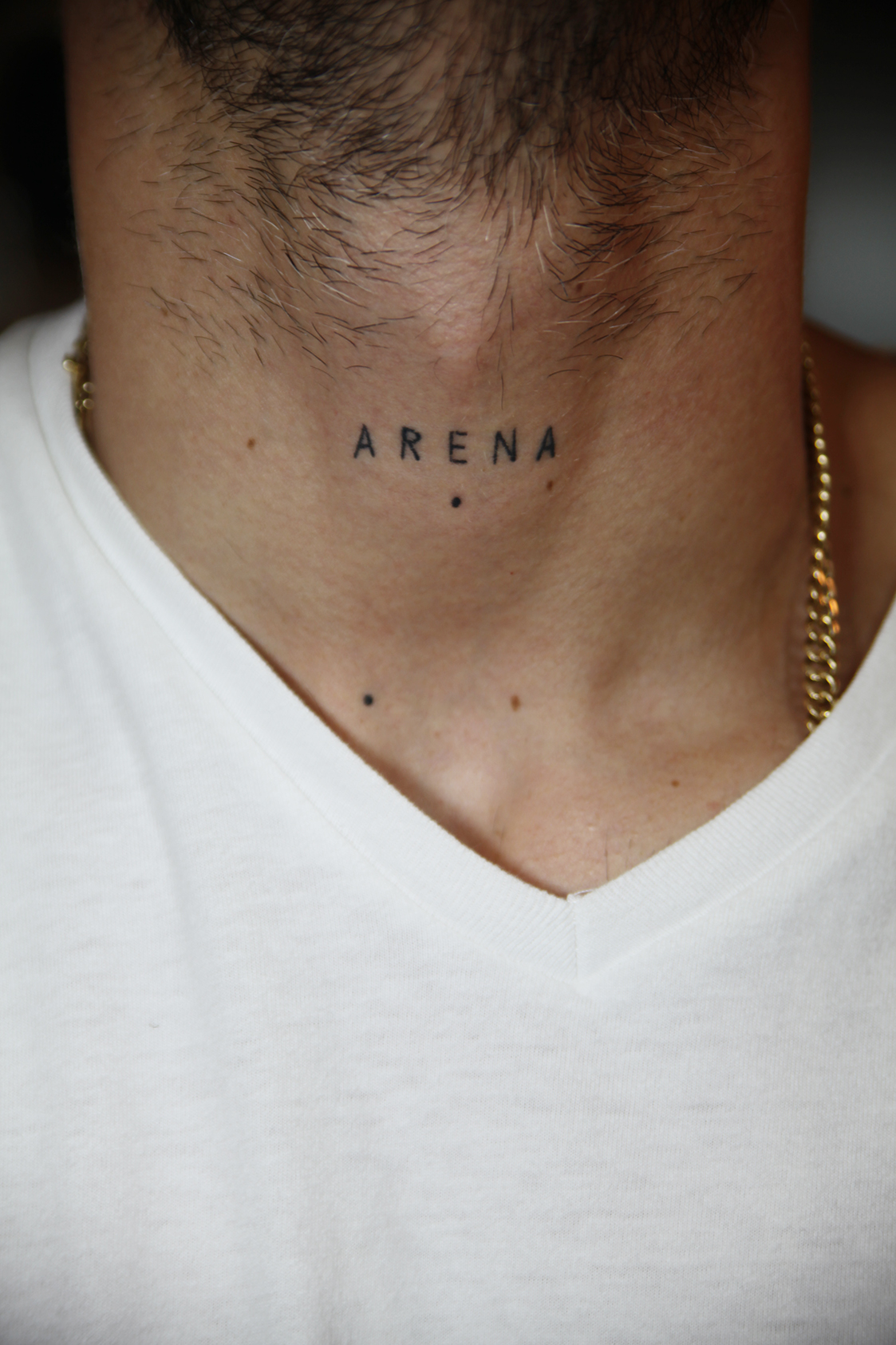 Mike Bahía tattoos: What ARENA on Mike Bahía's neck means