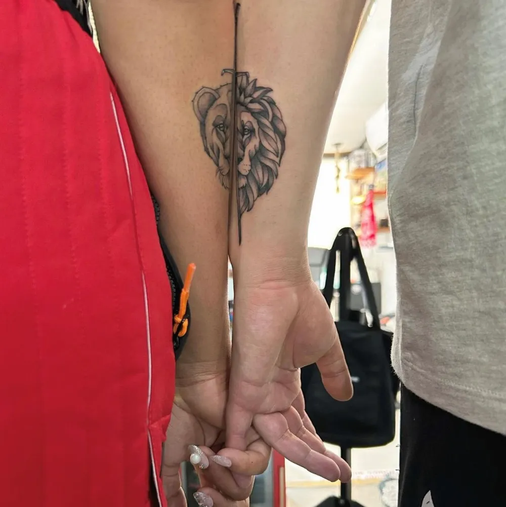 Nadia Nakai tattoos: Nadia Nakai's documented matching lioness tattoo
