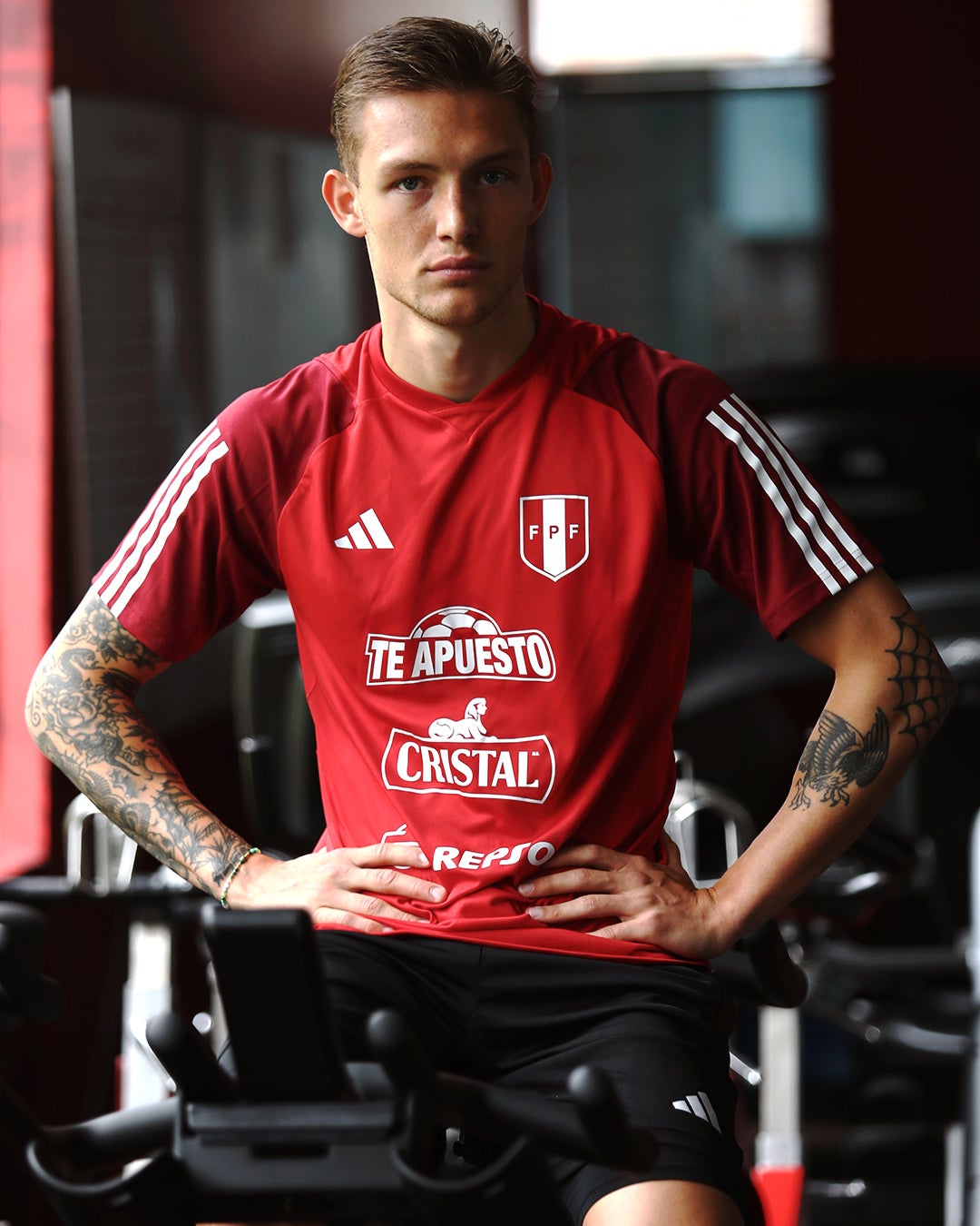 Oliver Sonne in a contextual photograph: contextual photograph, explicitly not tattoo evidence; not tattoo evidence