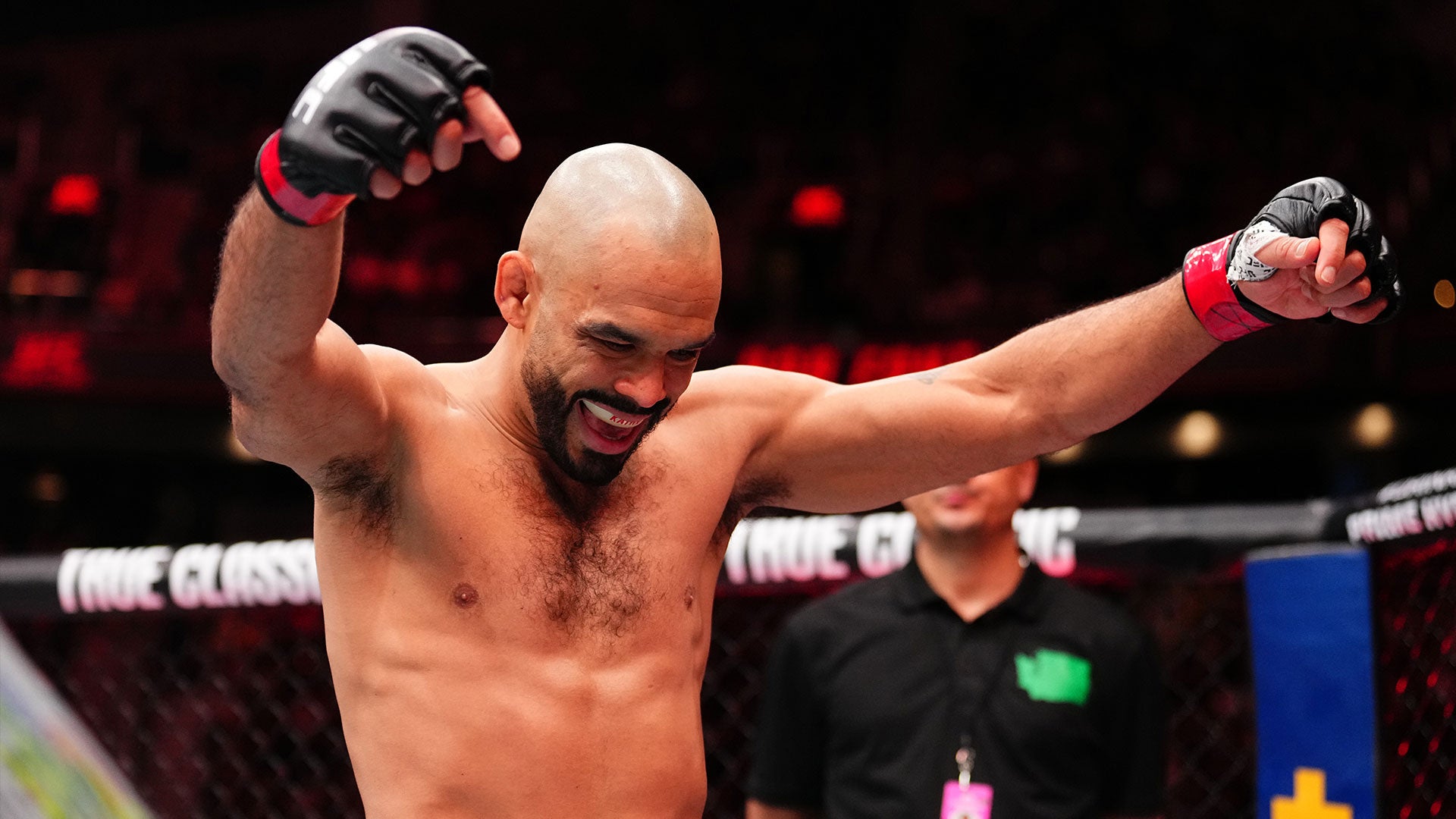 Rob Font in a contextual photograph: Before the Seattle fight; not tattoo evidence