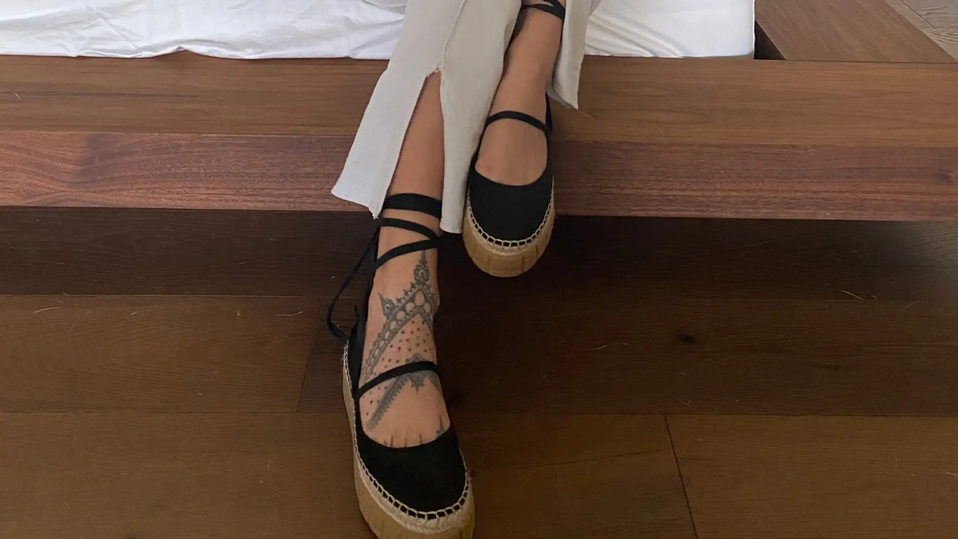 Rosalía tattoos: Right instep mandala tattoo