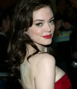 Rose McGowan left one tattoo behind