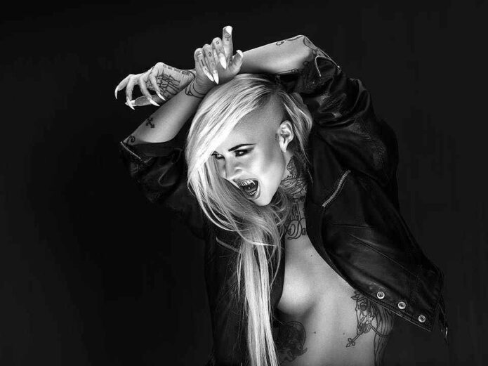Sara Fabel tattoos