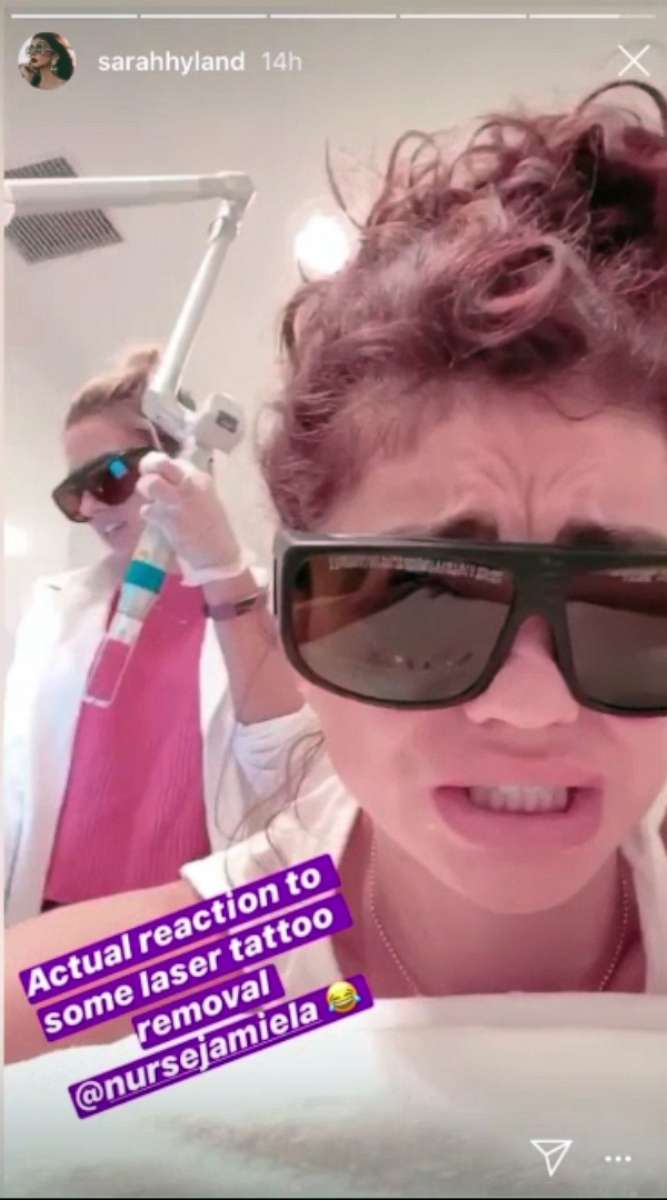 Sarah Hyland in a contextual photograph: What the vacation photos actually show; not tattoo evidence