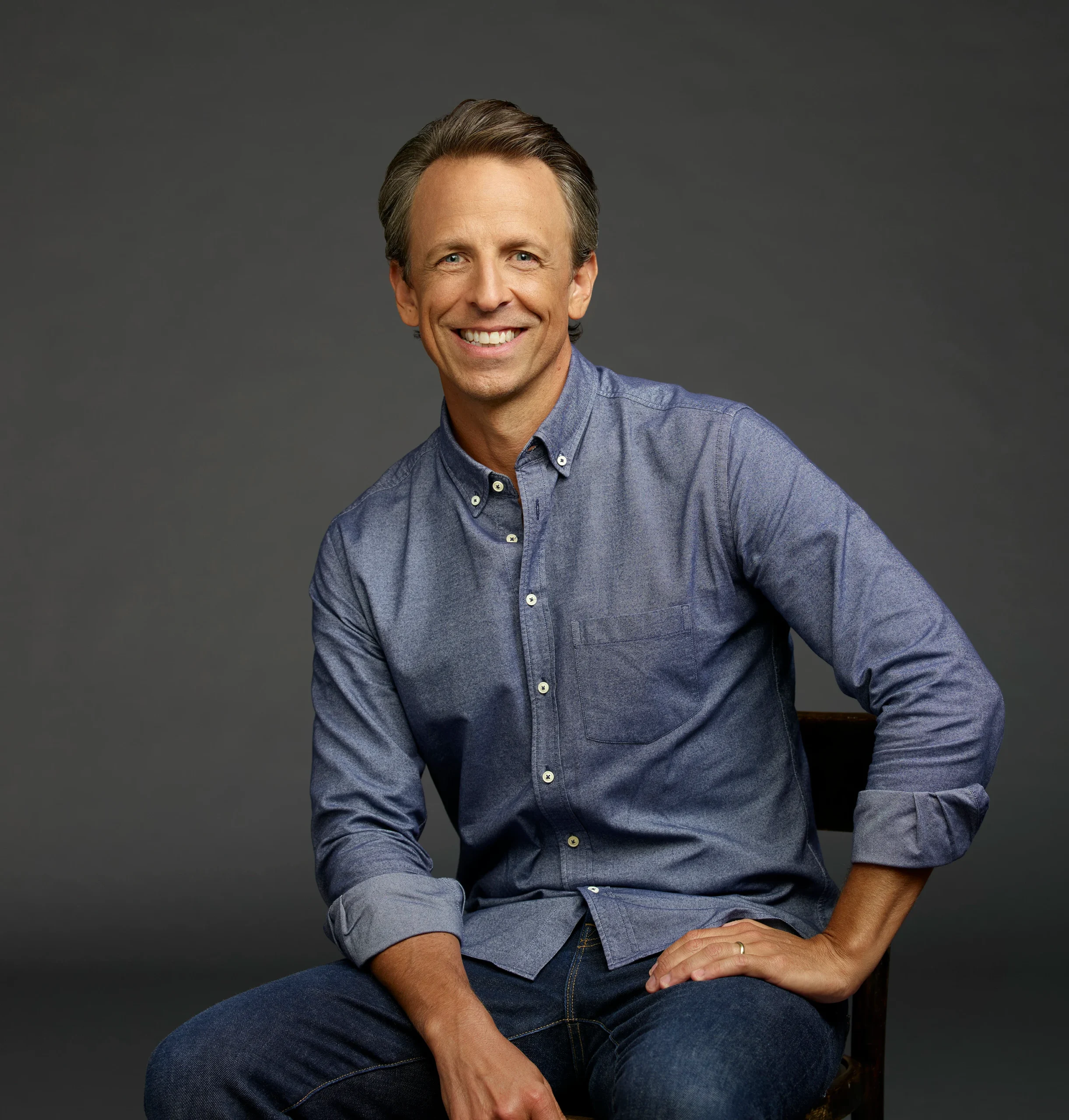 Seth Meyers in a contextual photograph: inline; not tattoo evidence