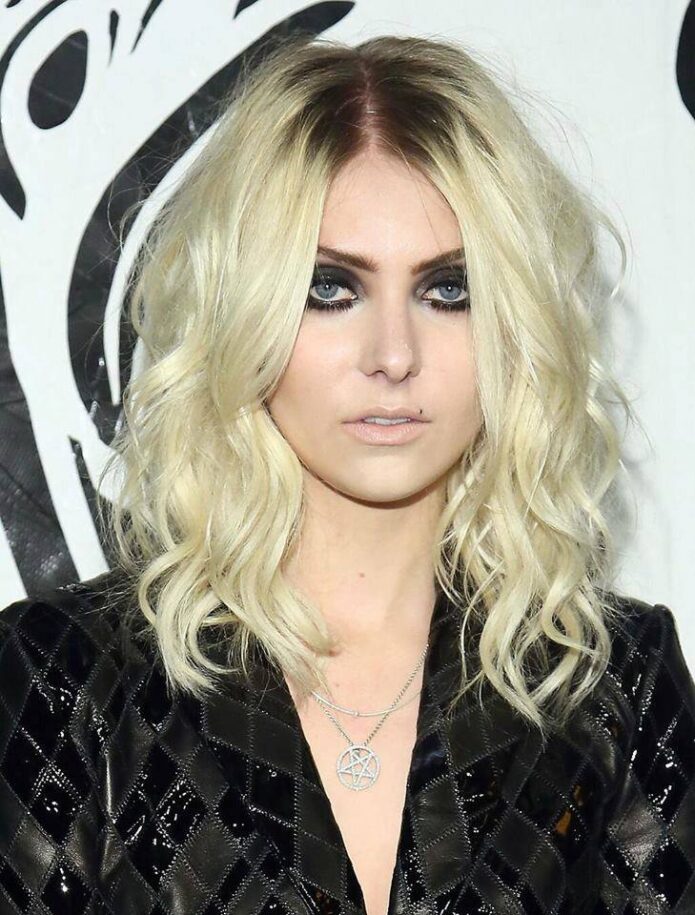Taylor Momsen tattoos