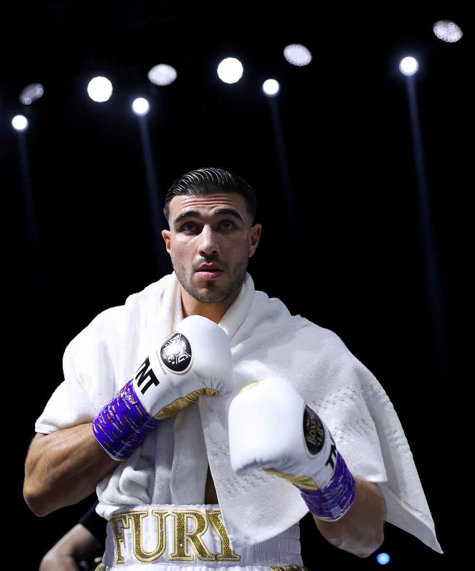 Tommy Fury in a contextual photograph: Contextual fight-preparation image; not tattoo evidence.; not tattoo evidence