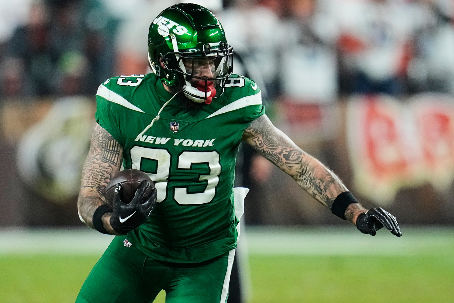 Tyler Conklin Right sleeve shading, rounded forms and forearm coverage in a separate game-action photograph Tyler Conklin tattoos: Right sleeve shading, rounded forms and forearm coverage in a separate game-action photograph