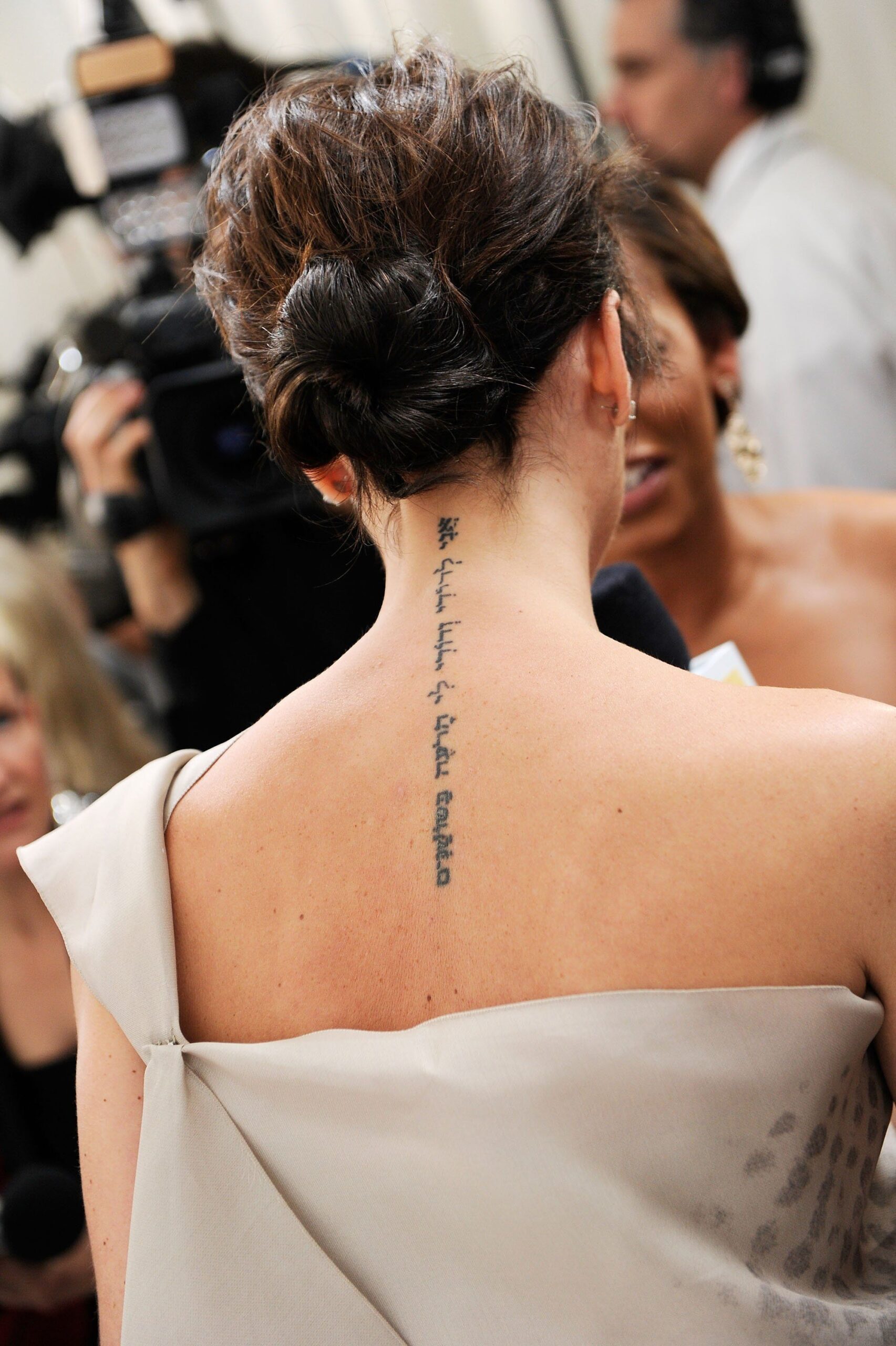 Victoria Beckham Hebrew spine tattoo Victoria Beckham tattoos: inline tattoo evidence