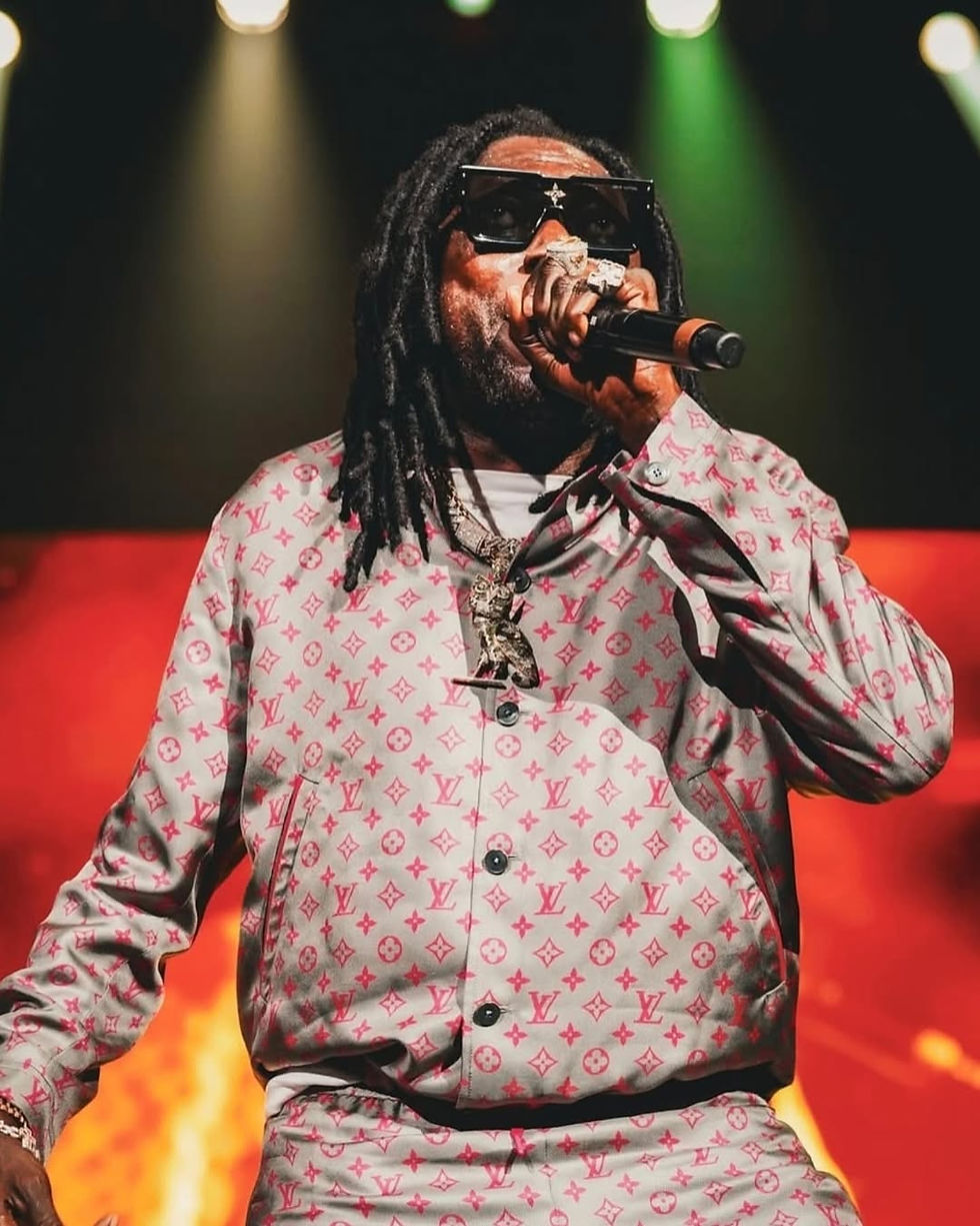 Vybz Kartel tattoos on stage